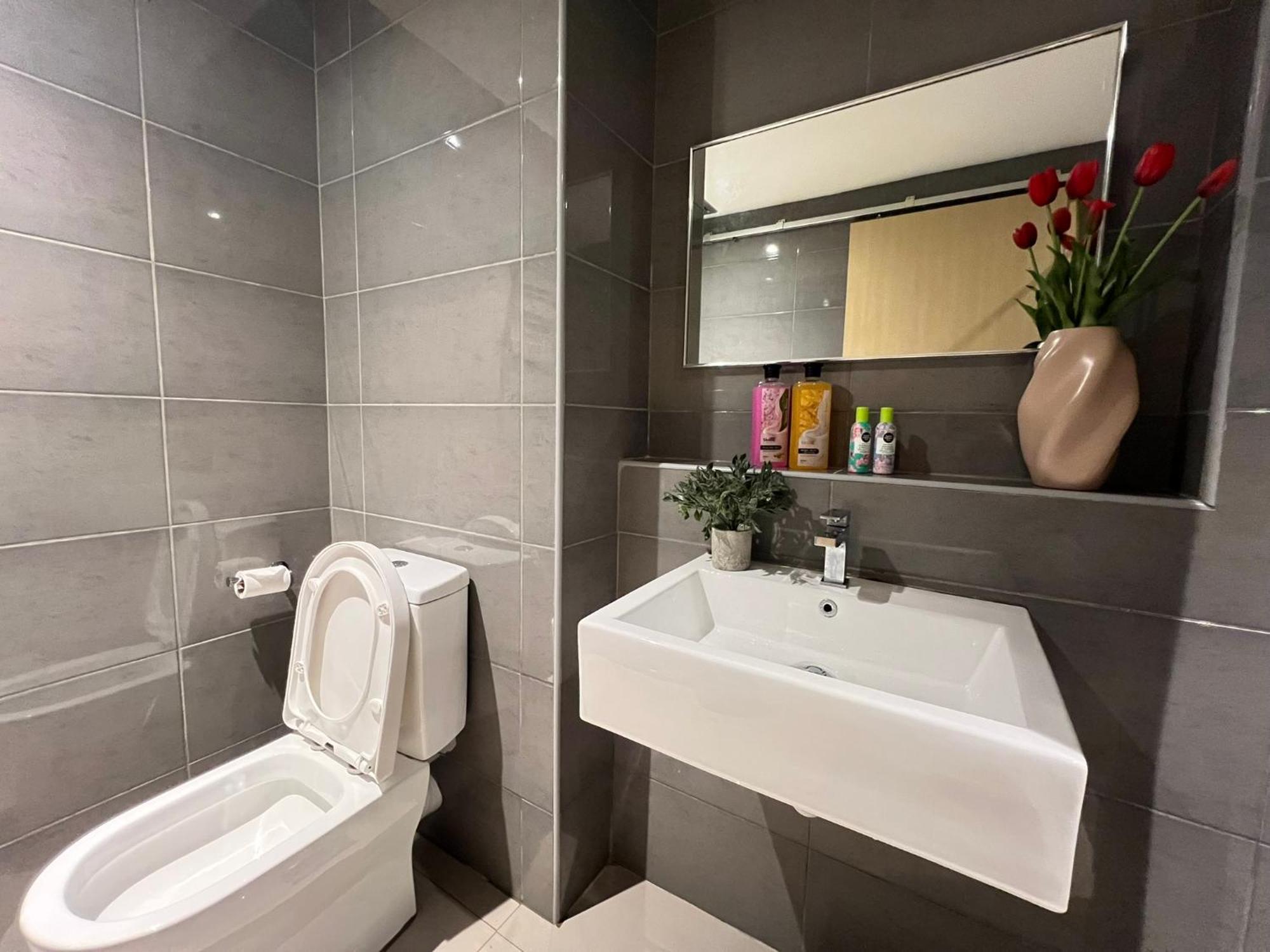 Oceanbay2 Seaview 6Pax Studio Netflix A-18-12 Kuantan Exterior photo